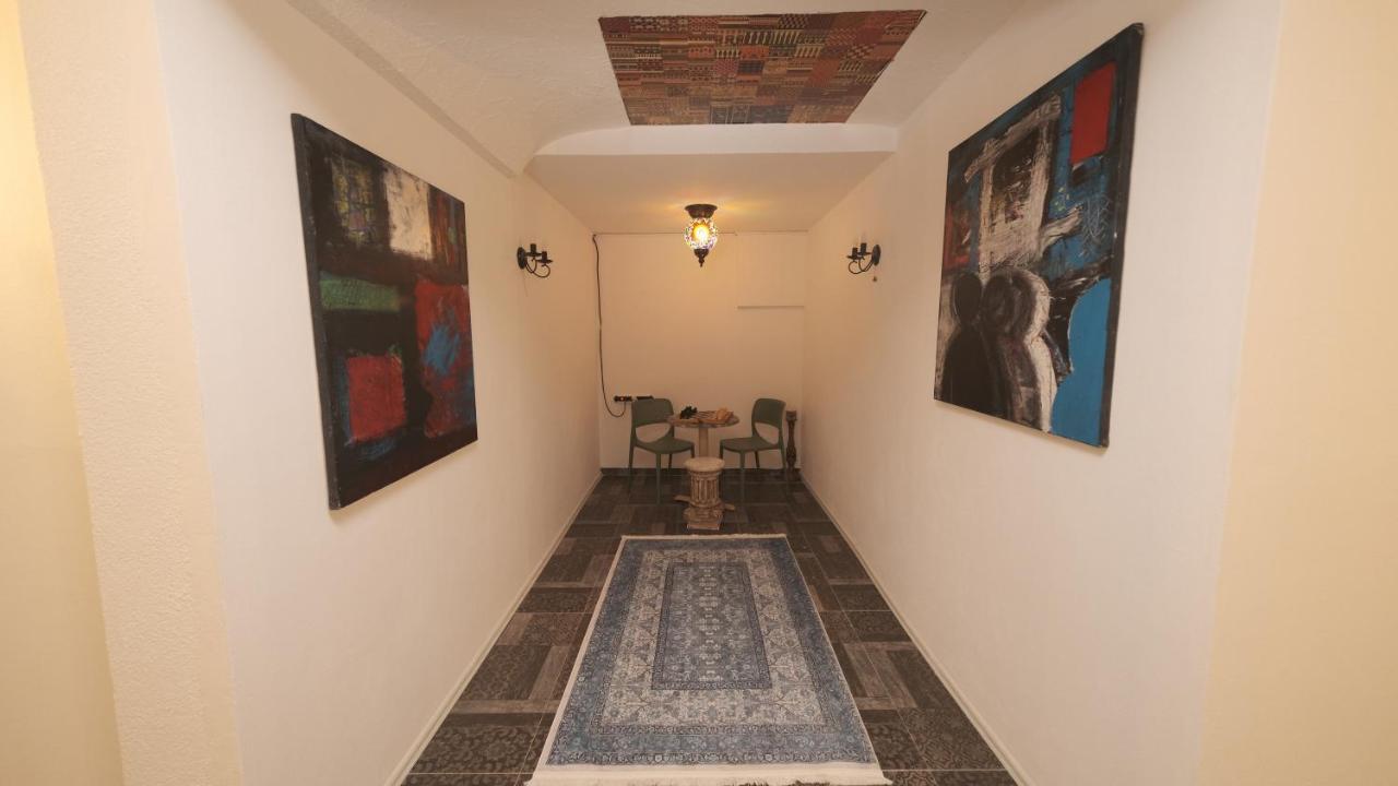 Hostel Dera Pristina Exterior foto